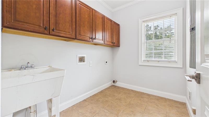 450 E End Road Property Photo 28