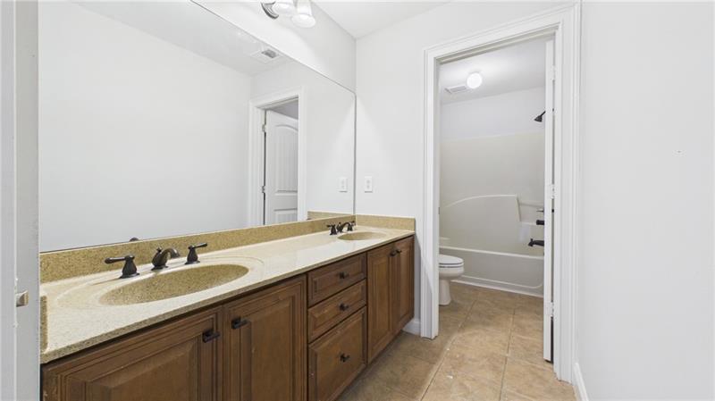 450 E End Road Property Photo 54