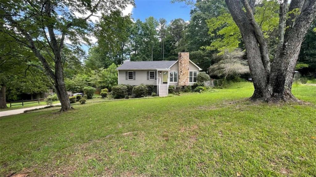 104 Paces Lakes Ridge Property Photo 4