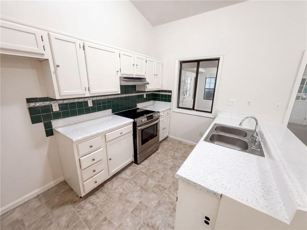 5330 Garvey Drive Property Photo 8