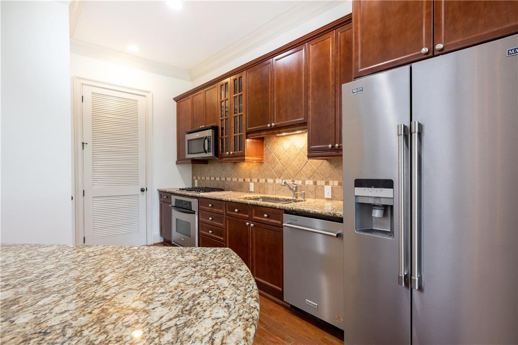 3635 E Paces Circle Ne Unit 1418 Property Photo 9