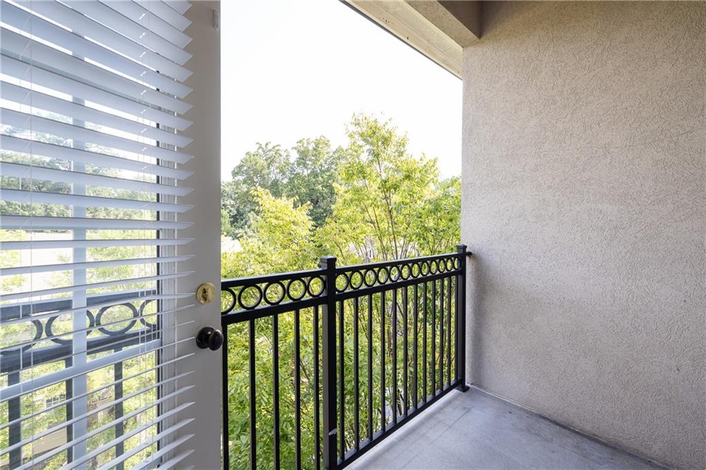 3635 E Paces Circle Ne Unit 1418 Property Photo 22
