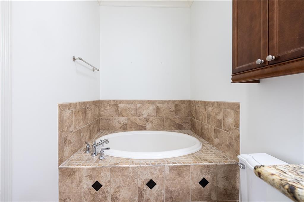 3635 E Paces Circle Ne Unit 1418 Property Photo 30