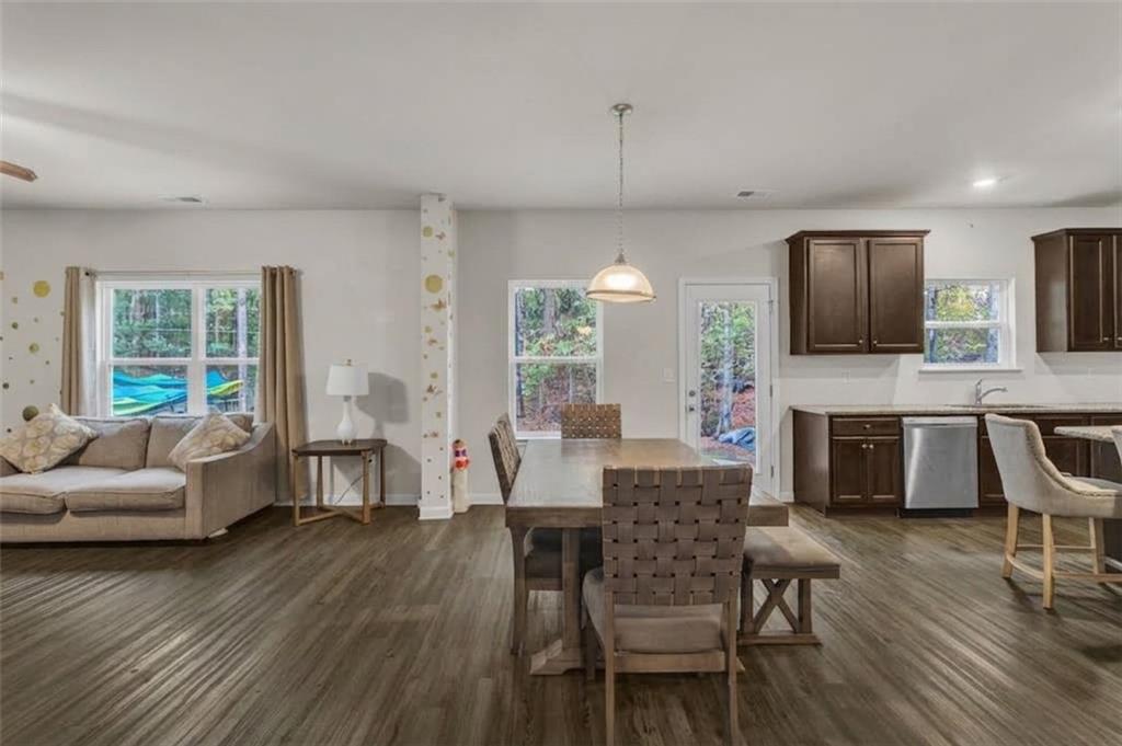 105 Westbury Drive Property Photo 8