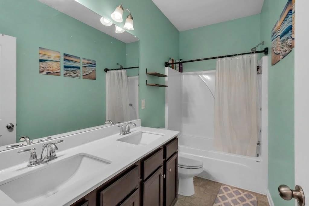 105 Westbury Drive Property Photo 15