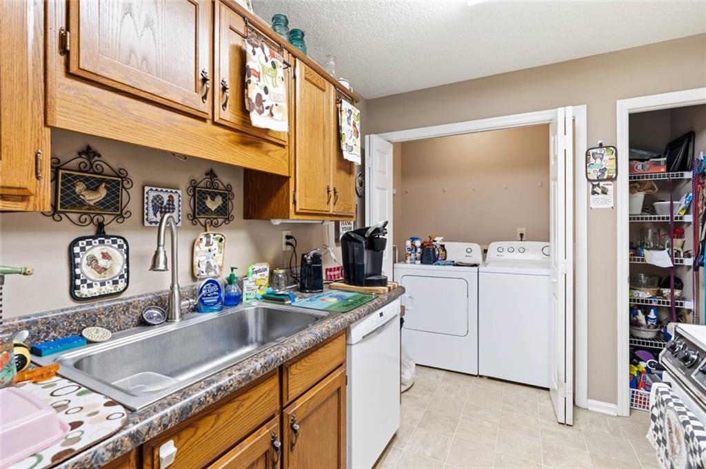 2235 Old Hamilton Place Unit 400d Property Photo 12