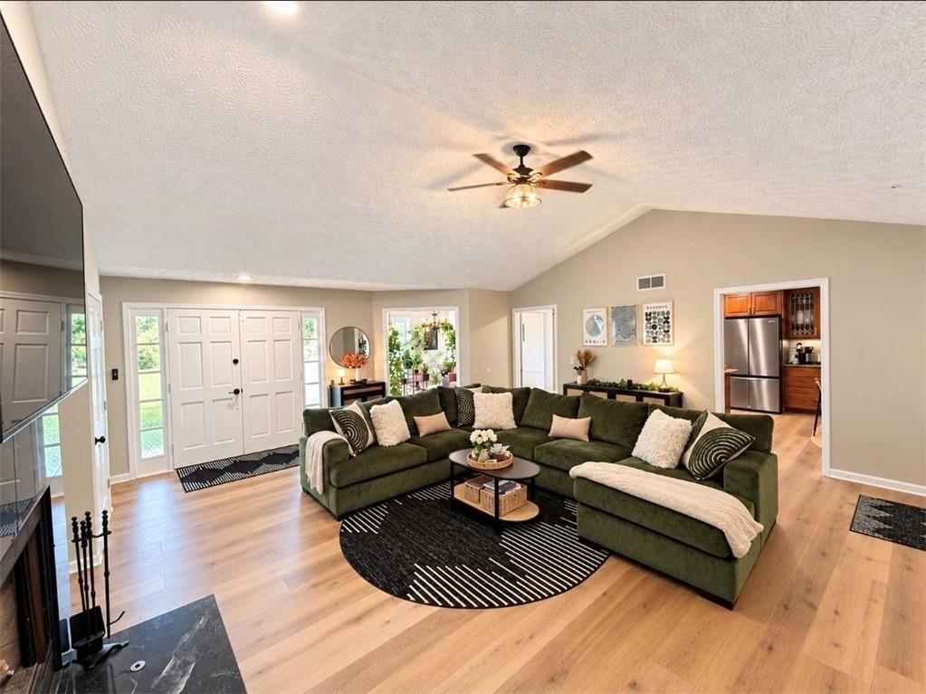 3731 Spring Leaf Lane Property Photo 3
