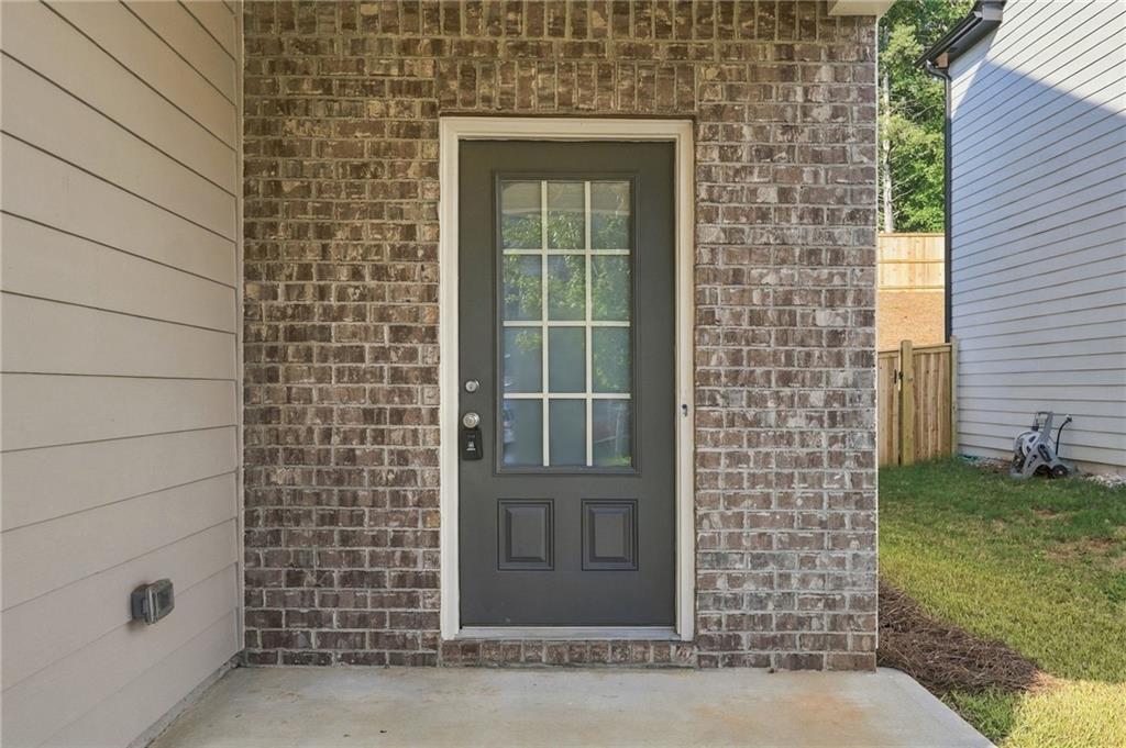 3184 Hawthorne Path Property Photo 4