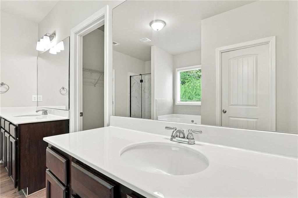 3184 Hawthorne Path Property Photo 38