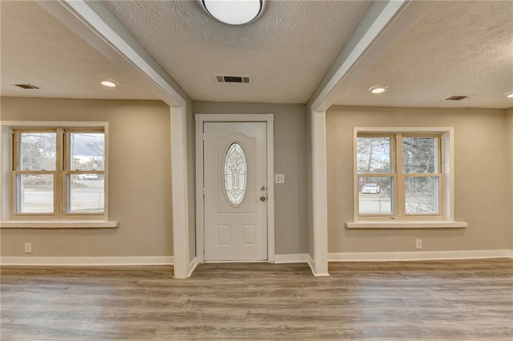 574 Glendale Road Property Photo 3