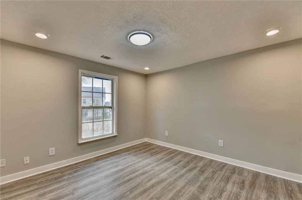 574 Glendale Road Property Photo 18