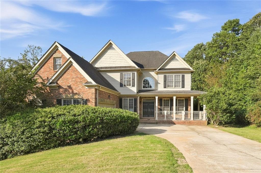 2090 Misty Oaks Drive Property Photo 1