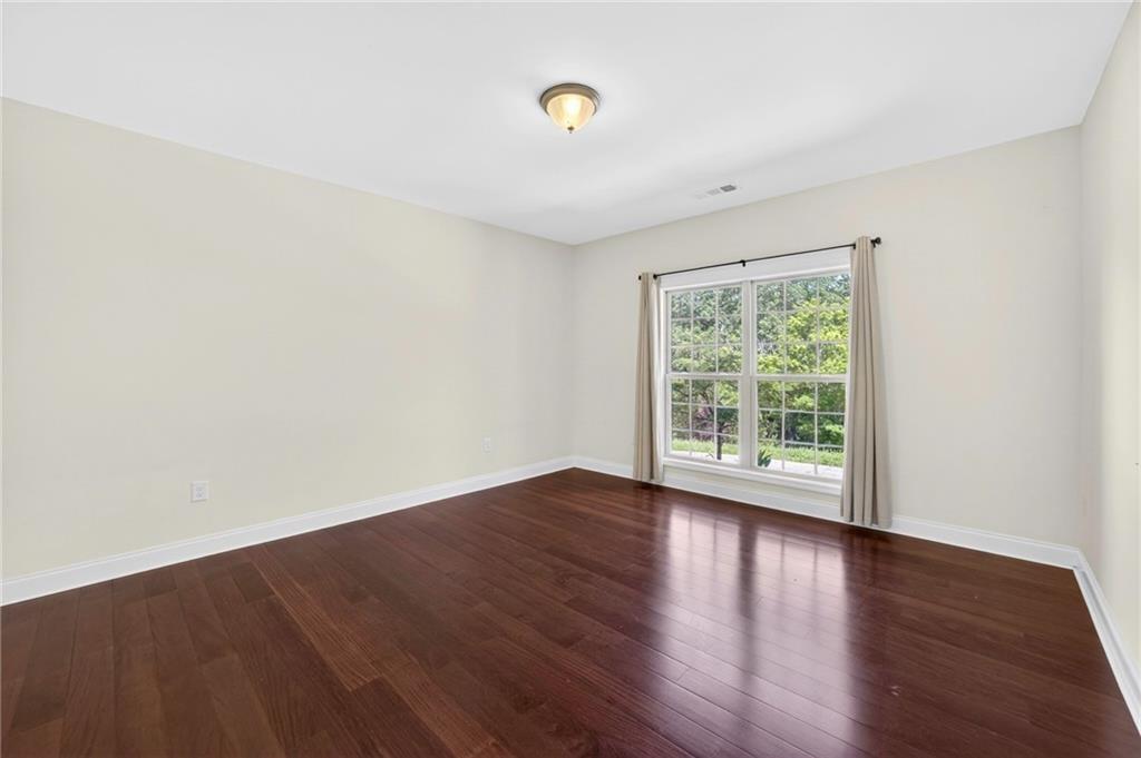 2204 Sidney Drive Property Photo 24