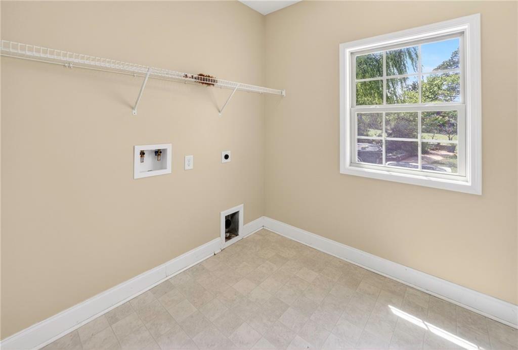 2204 Sidney Drive Property Photo 27