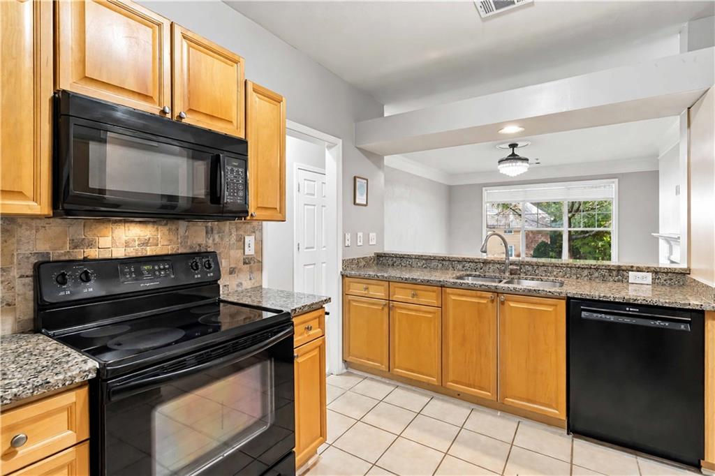 1027 Whitshire Way Unit 1027 Property Photo 9