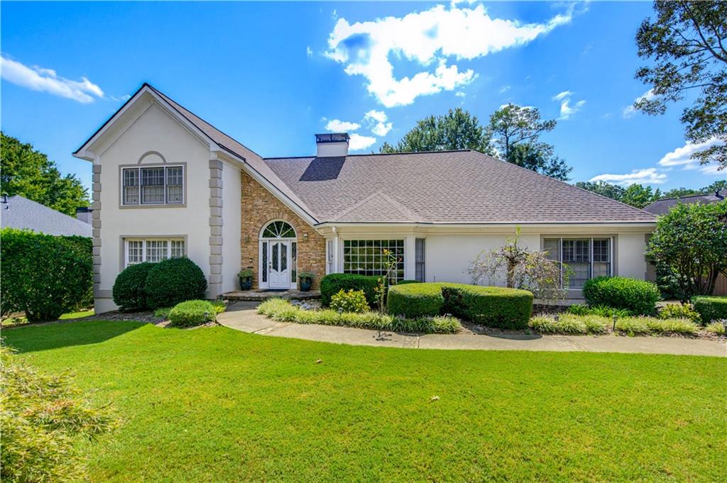1001 Ashebrooke Court Ne Property Photo 1