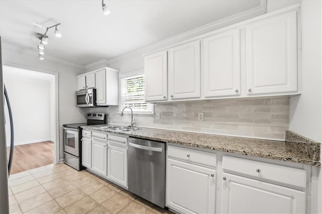 1402 Brighton Property Photo 11