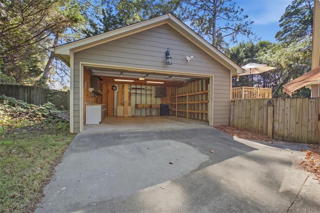 233 Mcbee Place Property Photo 32