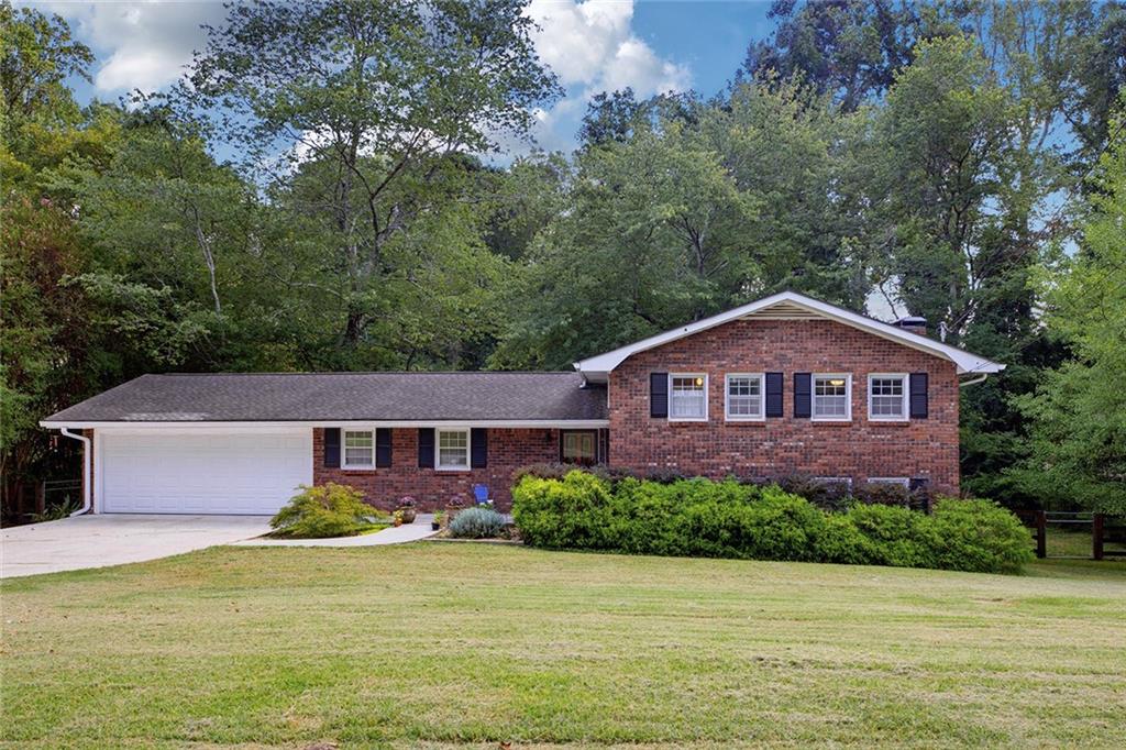 949 Tranquil Drive Property Photo 1