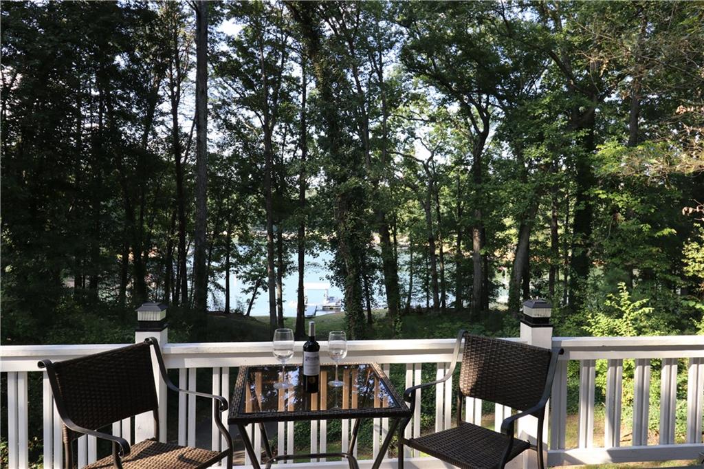 3235 Lakeside Drive Property Photo 10