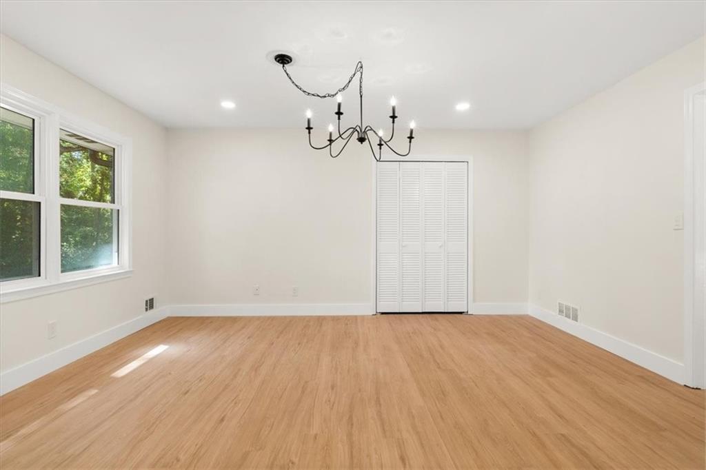 2177 E Chester Circle Se Property Photo 7