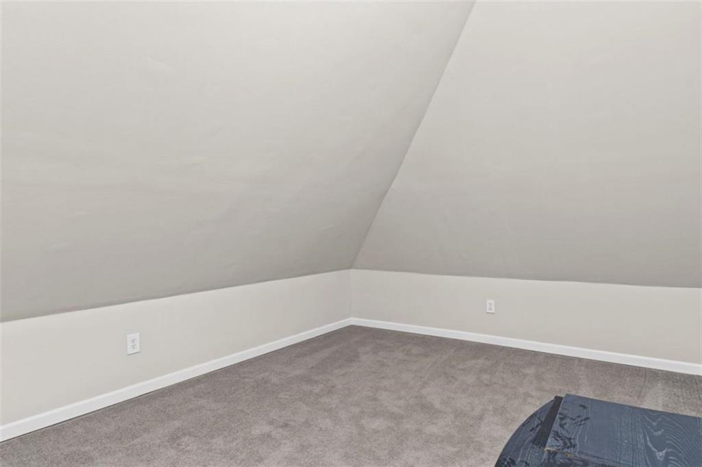 408 Castle Rock Property Photo 31