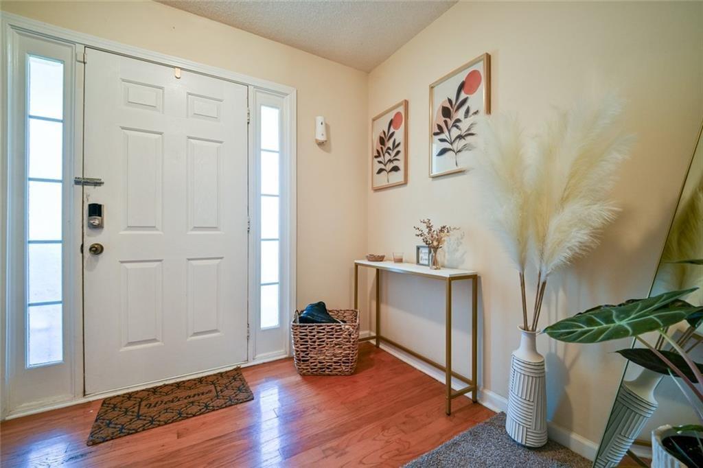 1476 April Lane Property Photo 9