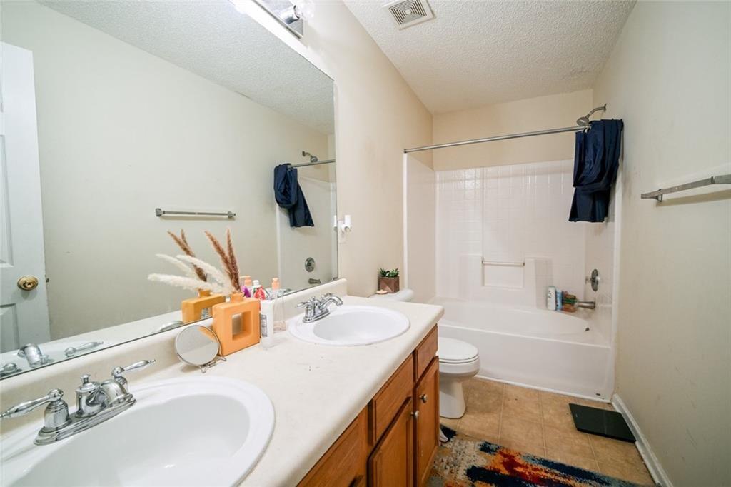 1476 April Lane Property Photo 22