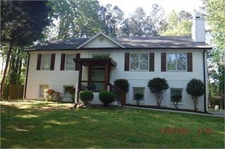 3767 Memorial Parkway Nw Property Photo 1