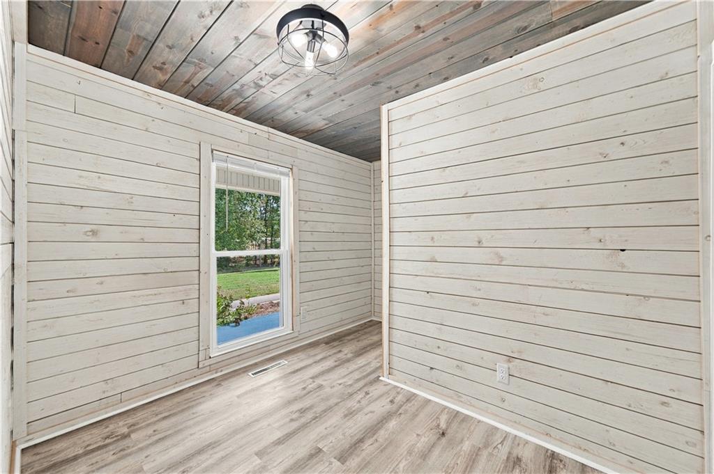 479 Montview Drive Property Photo 20