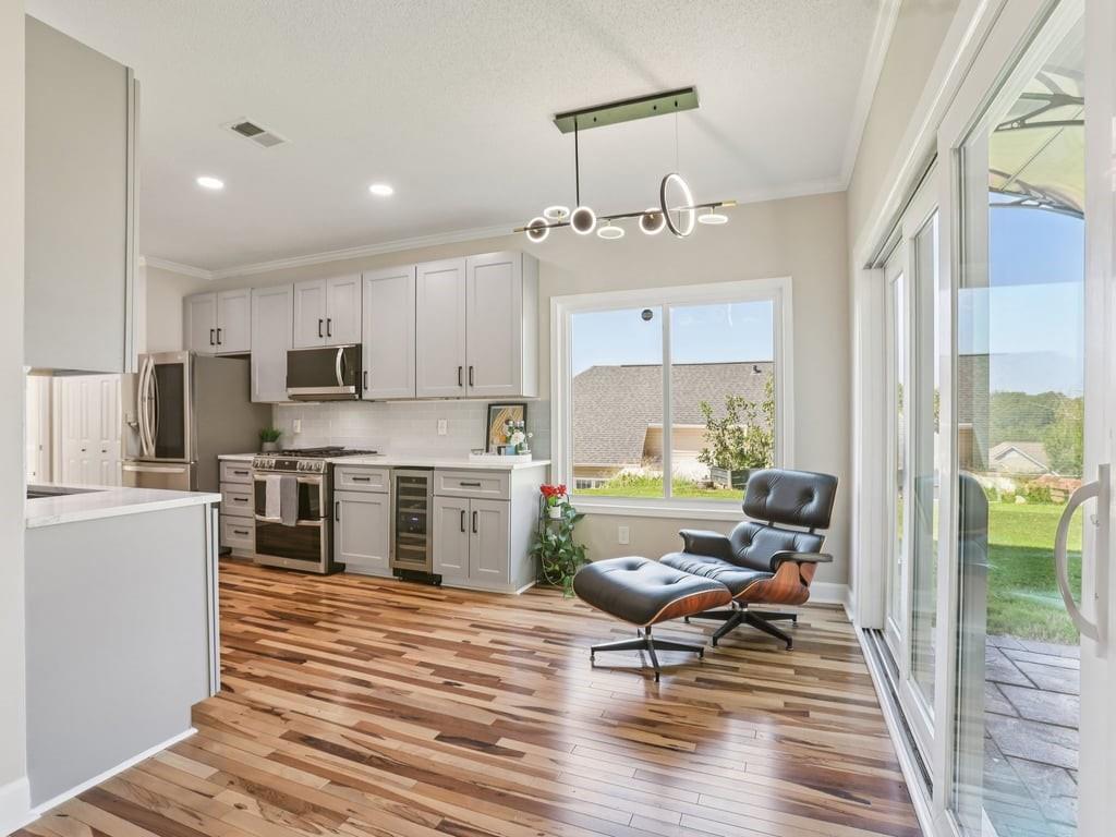 1021 Soaring Drive Property Photo 22