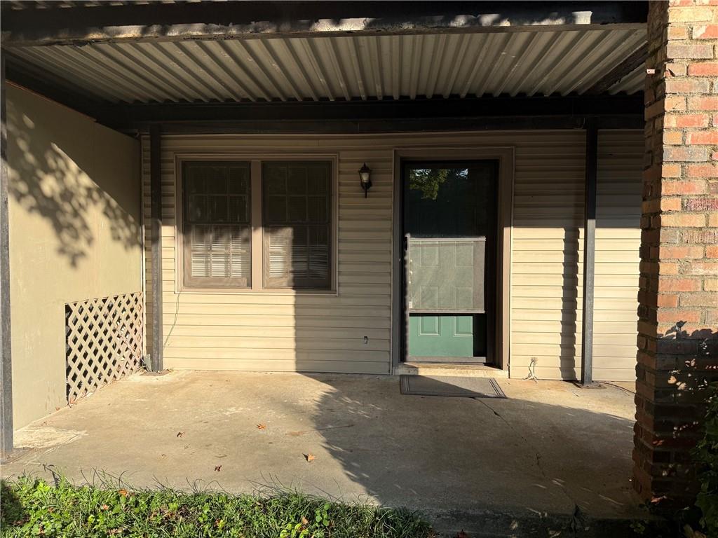 3087 Colonial Way Unit J Property Photo 1