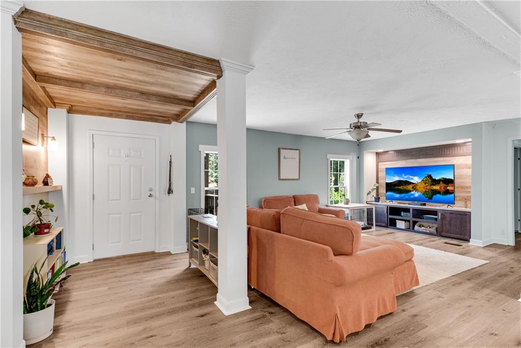 4353 Flatbottom Road Property Photo 7
