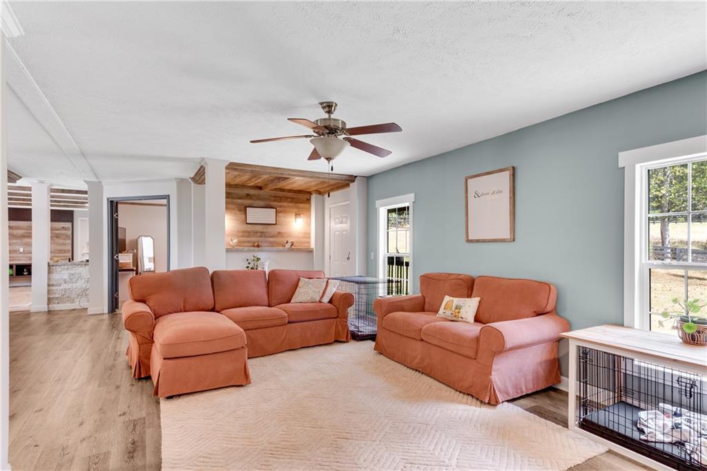 4353 Flatbottom Road Property Photo 9