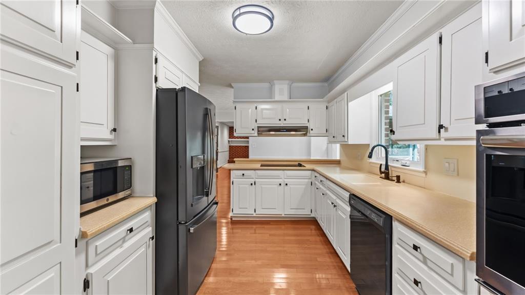 2679 Regency Drive E Property Photo 4