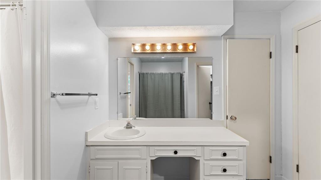 2679 Regency Drive E Property Photo 28