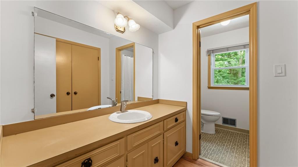 2679 Regency Drive E Property Photo 32