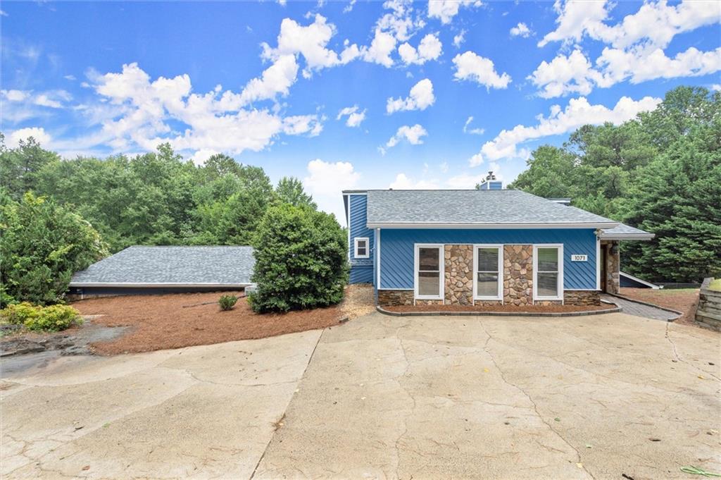 1071 Powell Wright Road Property Photo 1