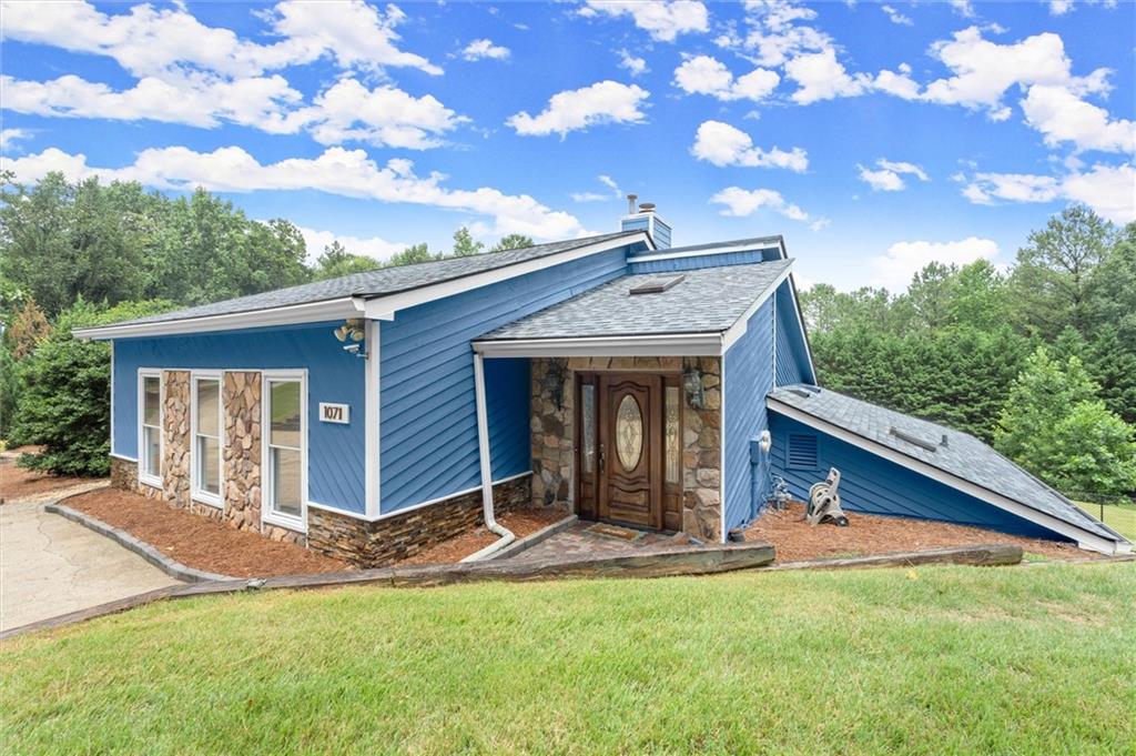 1071 Powell Wright Road Property Photo 2