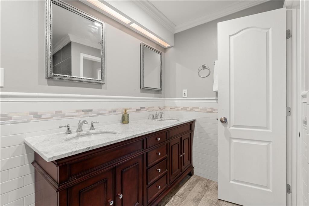 1071 Powell Wright Road Property Photo 11