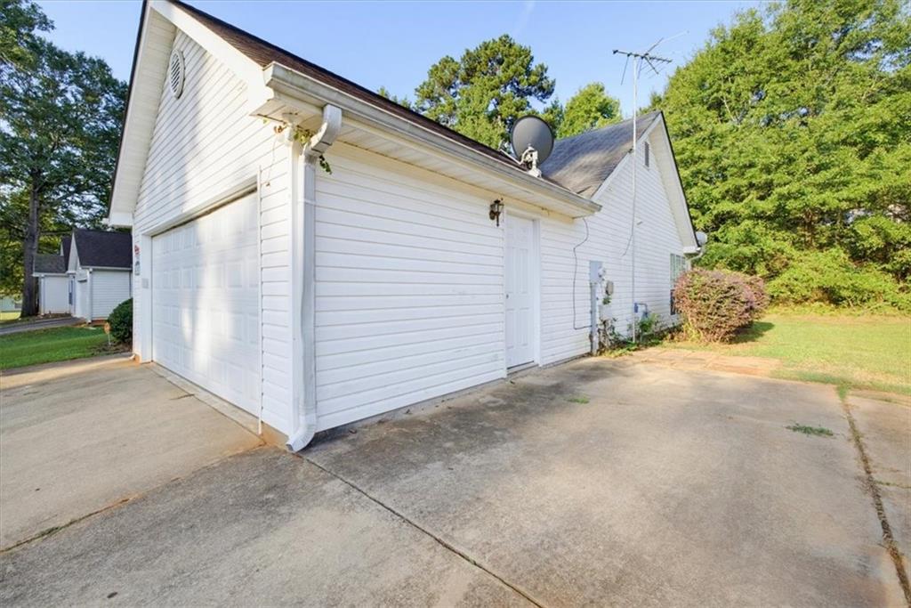 4037 Monarch Dr Property Photo 4