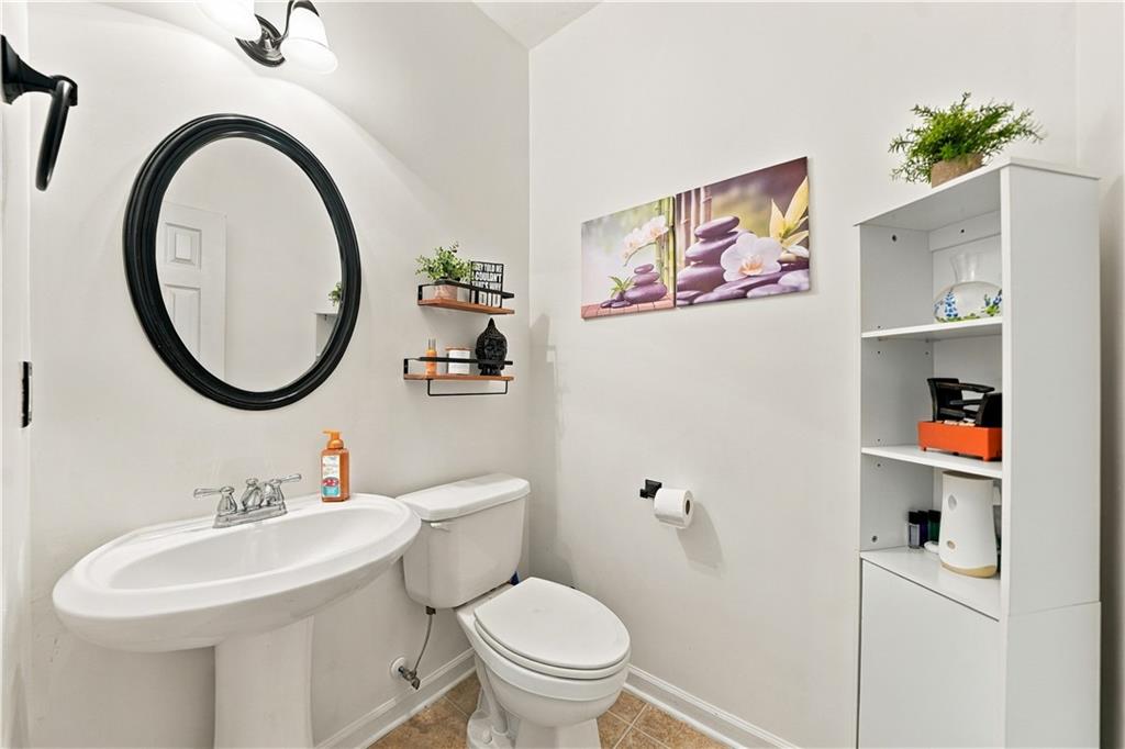 620 Oleander Way Property Photo 8
