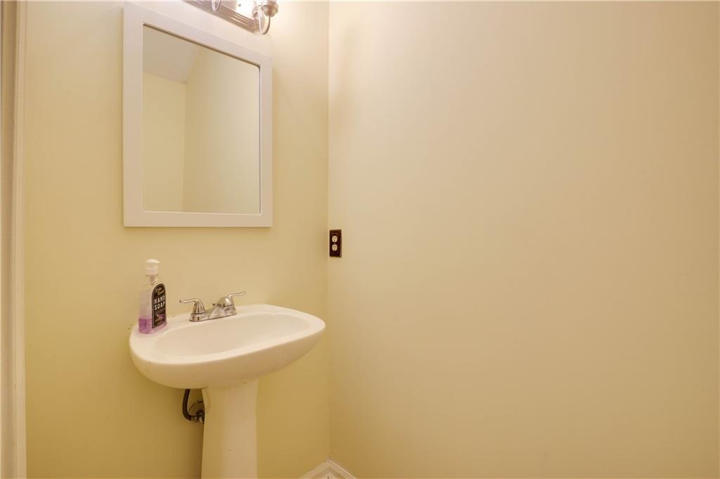 4033 Oak Glenn Drive Property Photo 11