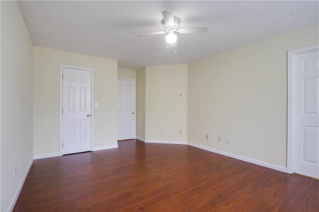 4033 Oak Glenn Drive Property Photo 16