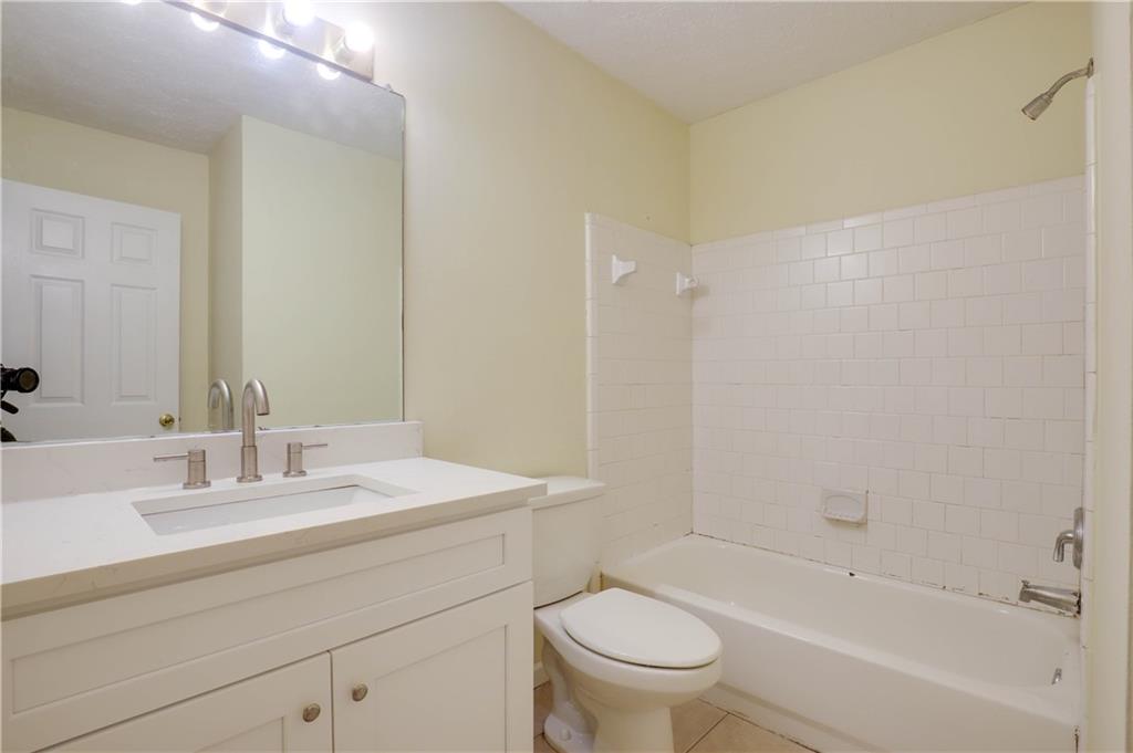 4033 Oak Glenn Drive Property Photo 18