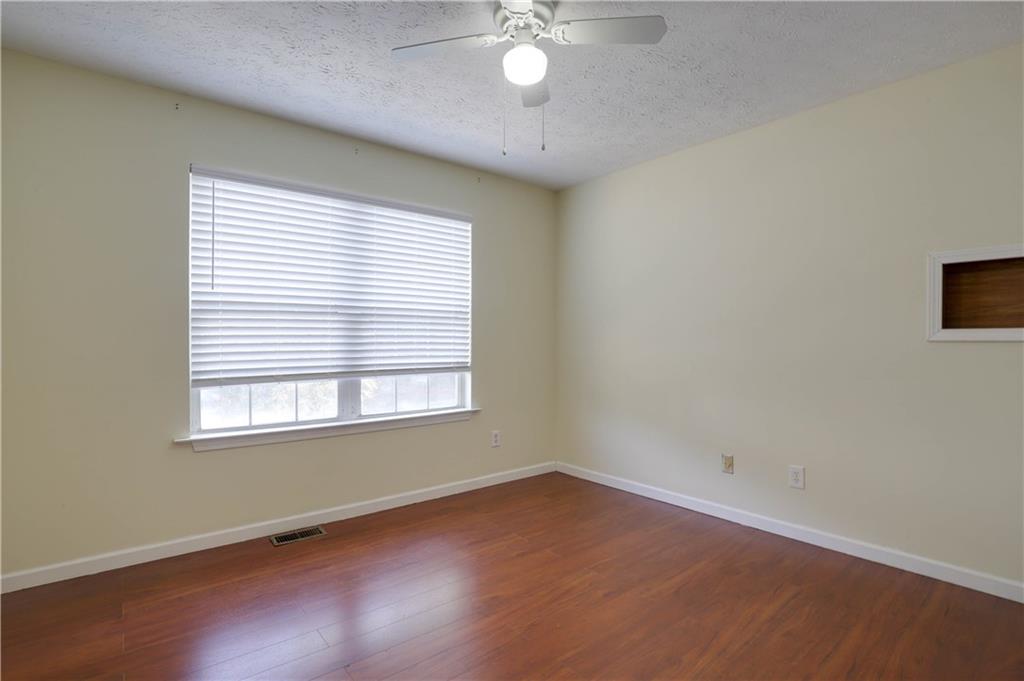 4033 Oak Glenn Drive Property Photo 19