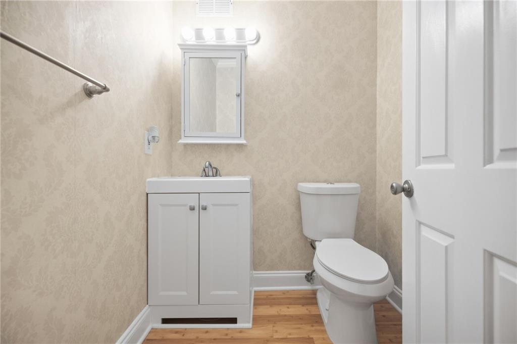 3863 Everett Court Property Photo 24