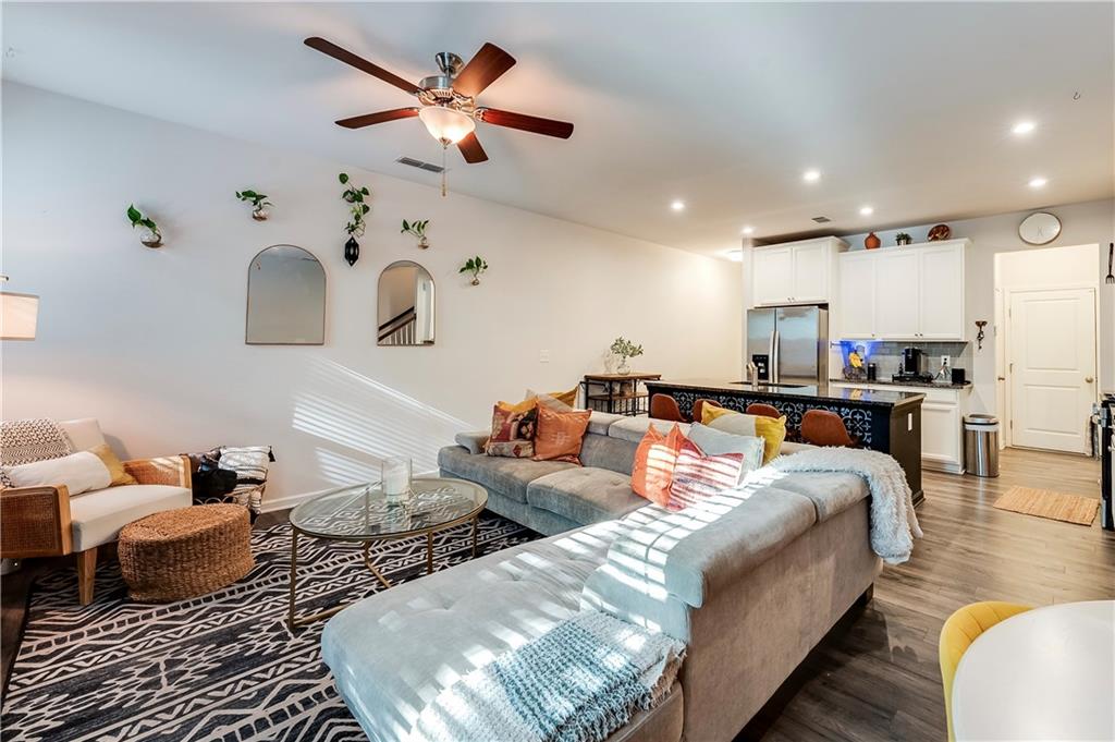 6167 Centennial Run Property Photo 4