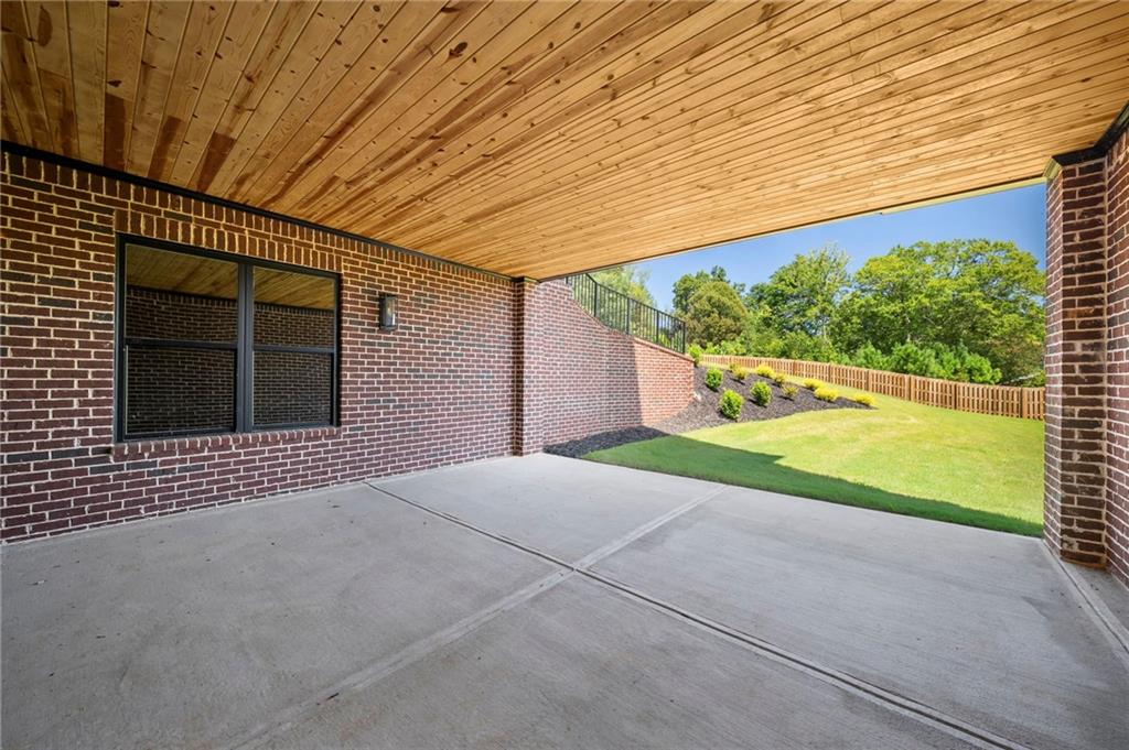 403 Thunder Road Property Photo 65