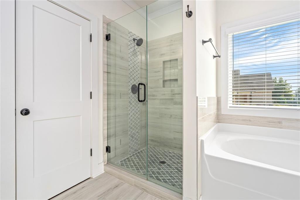 218 Ivey Drive Property Photo 22